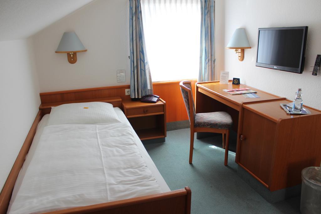 Hotel Goos Jübek Екстериор снимка